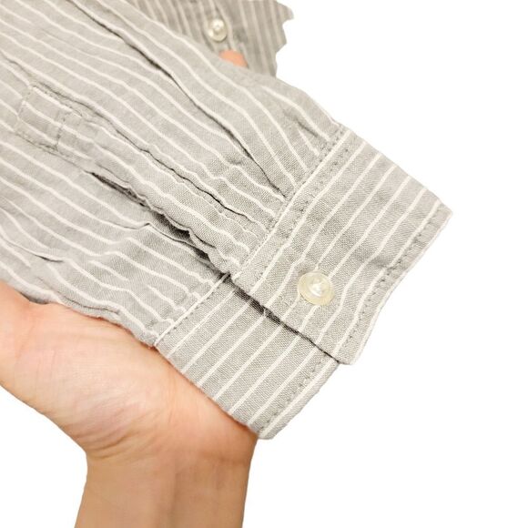 2/$20 Vintage Y2K Grey & White Stripes Buttons Down Shirt Top Size: M - Picture 5 of 5